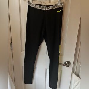 NIKE LEGGINGS